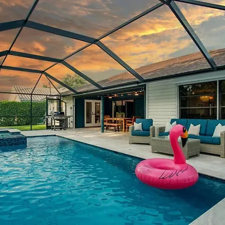 Pink Palm Villa Heated Salt Pool 5 Min To Beach